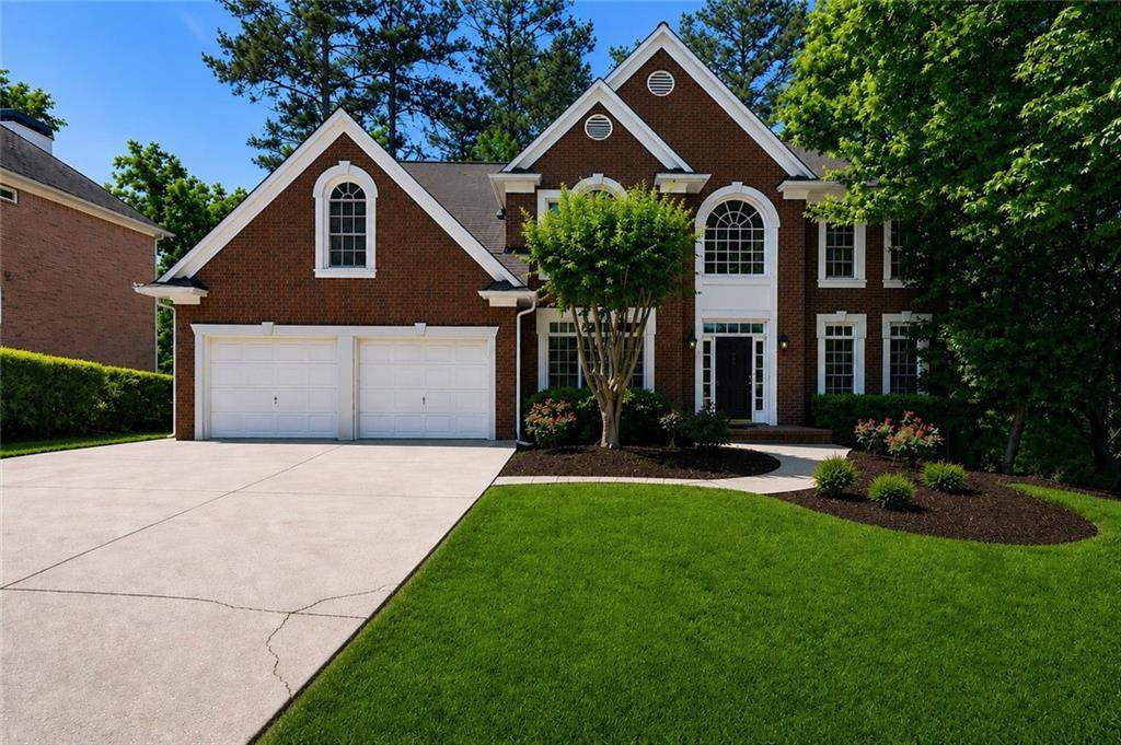 2046 Kinsmon Drive - Photo 1
