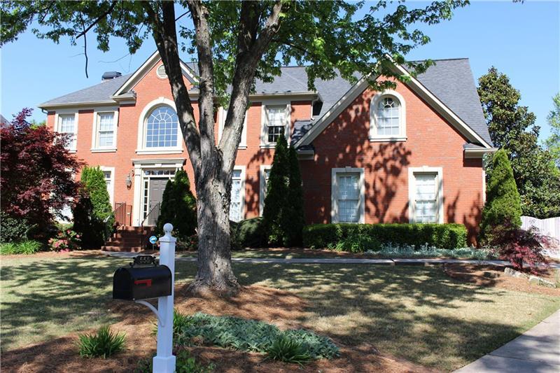 555 Cresthaven Walk - Photo 1