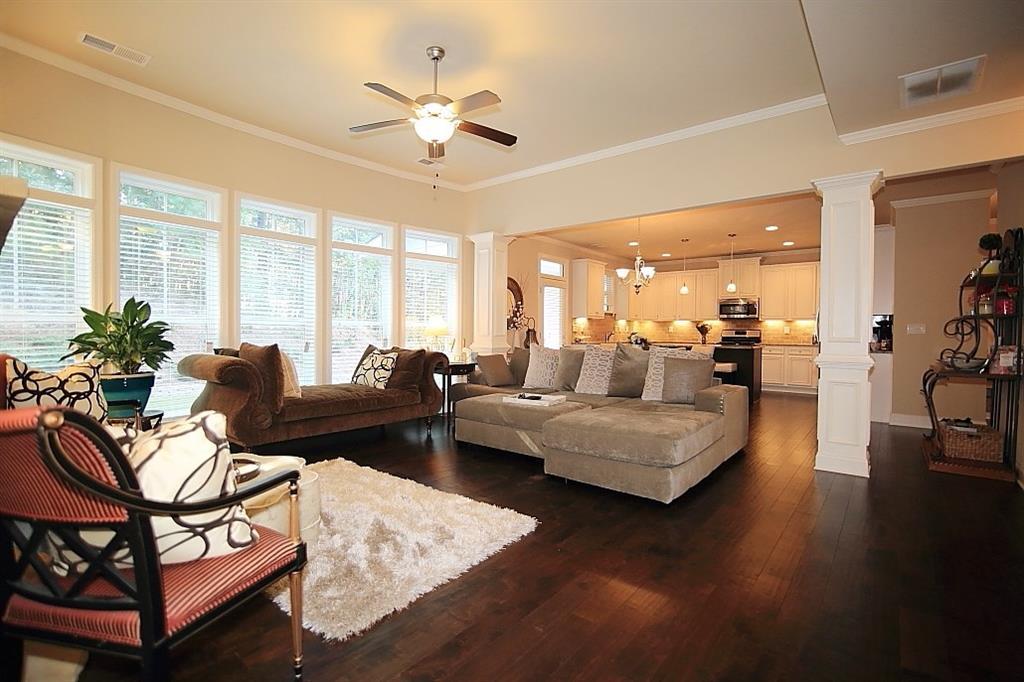 321 Lincolnwood Lane - Photo 1