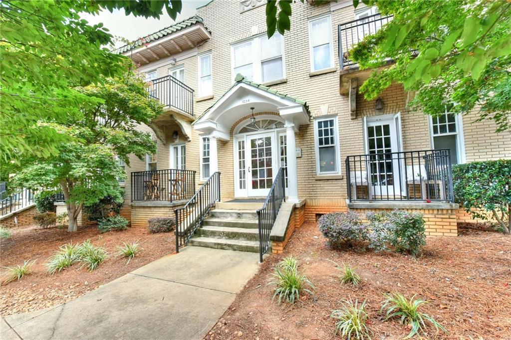 1034 Virginia Avenue - Photo 1