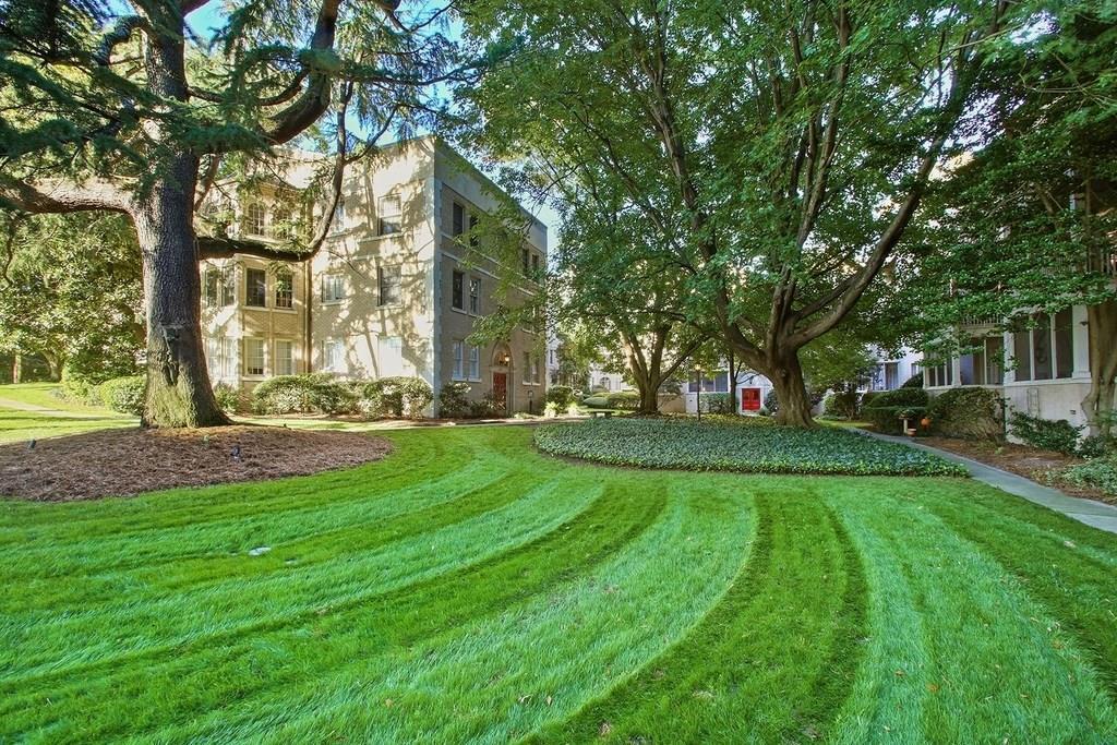 2230 Peachtree Road - Photo 1