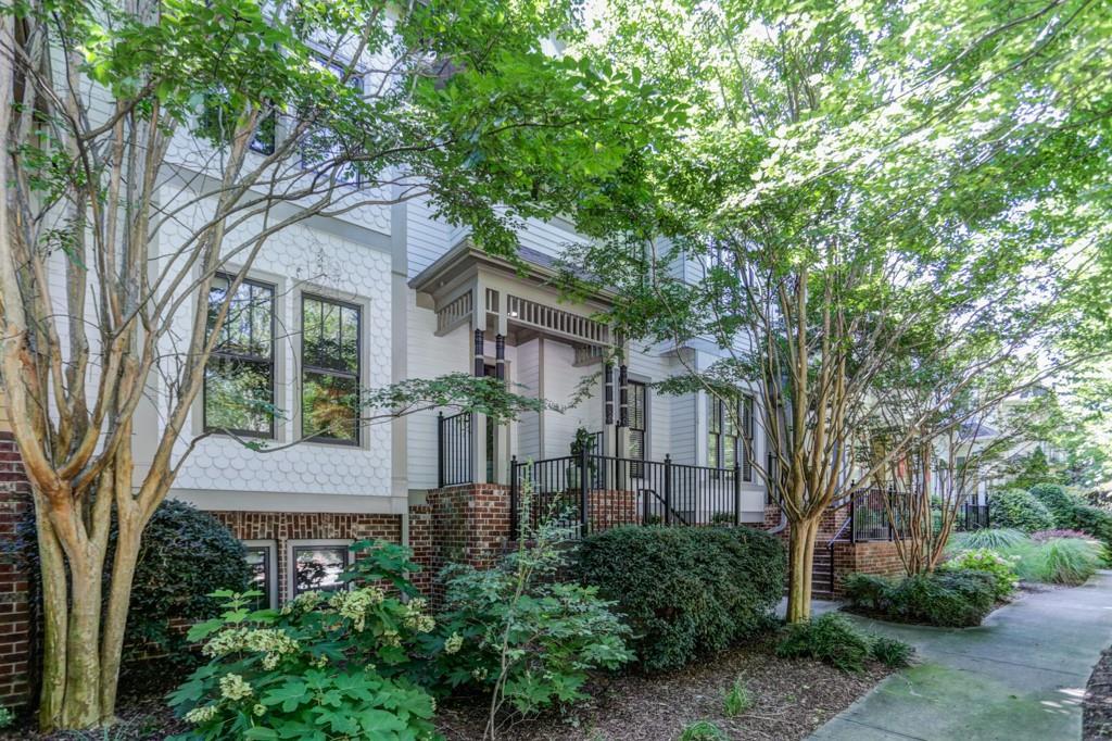 499 Moreland Avenue - Photo 1