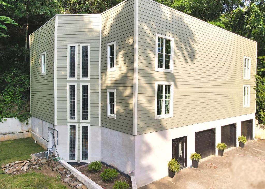 270 Azalea Drive - Photo 1