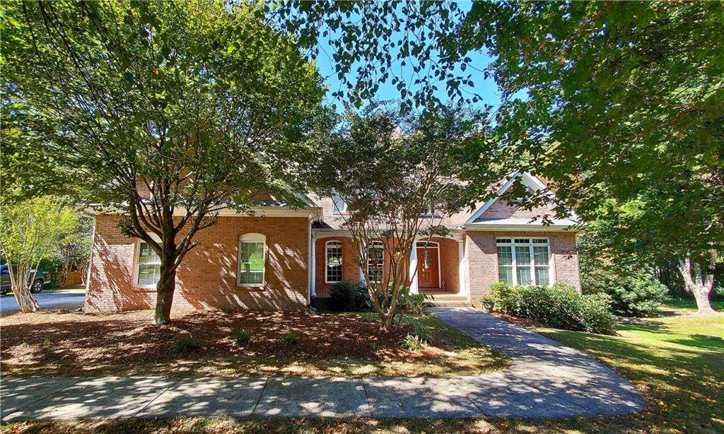 325 Amberbrook Circle - Photo 1
