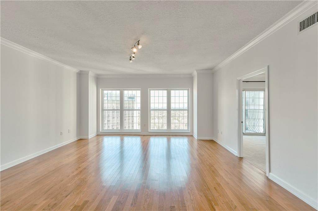 195 14th Street - Photo 1