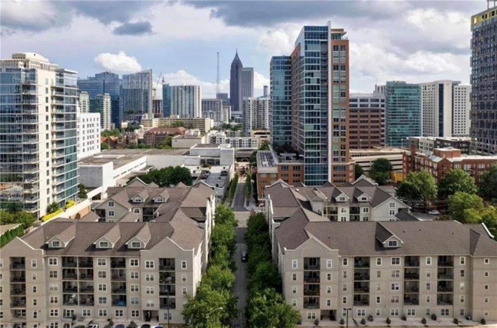 1074 Peachtree Walk - Photo 1