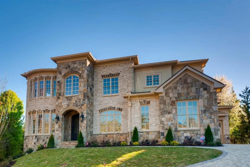1200 Windsor Estates Drive - Photo 1
