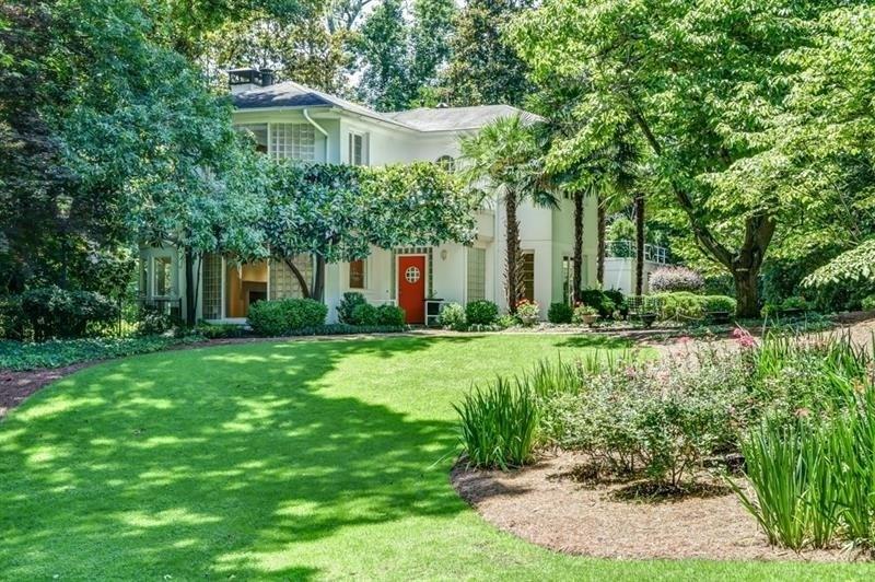 1020 Wesley Road - Photo 1