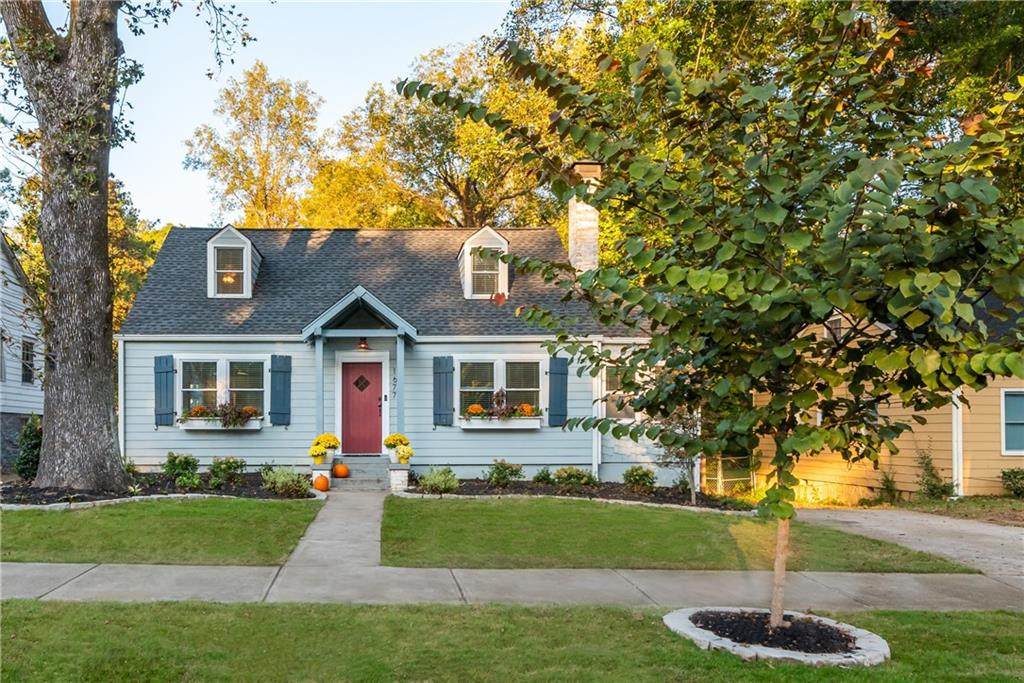 1677 Kenmore Street - Photo 1