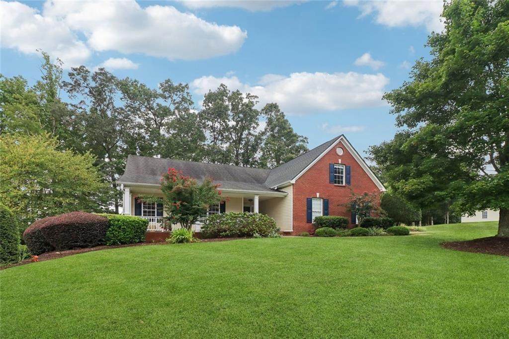 340 Thornhill Circle - Photo 1