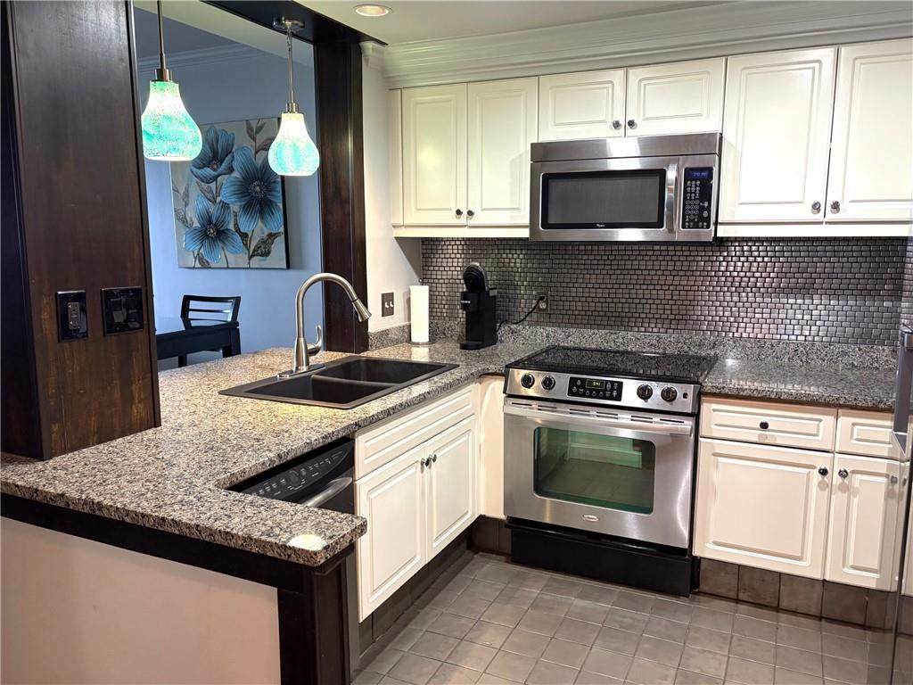 75 14th Street - Photo 1