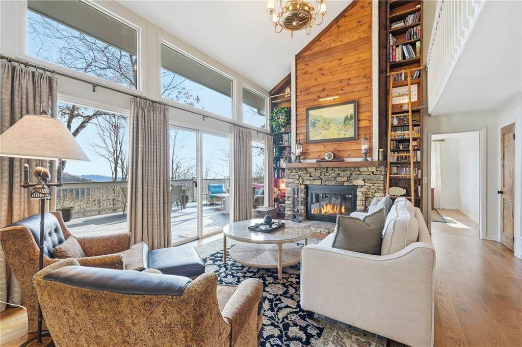 576 Columbine Drive - Photo 1