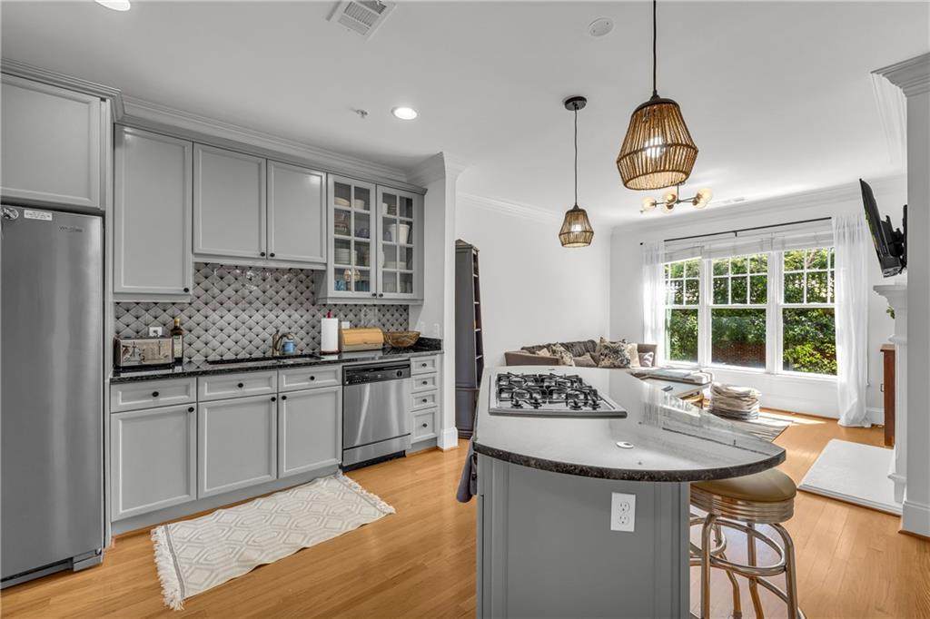 825 Highland Lane - Photo 1
