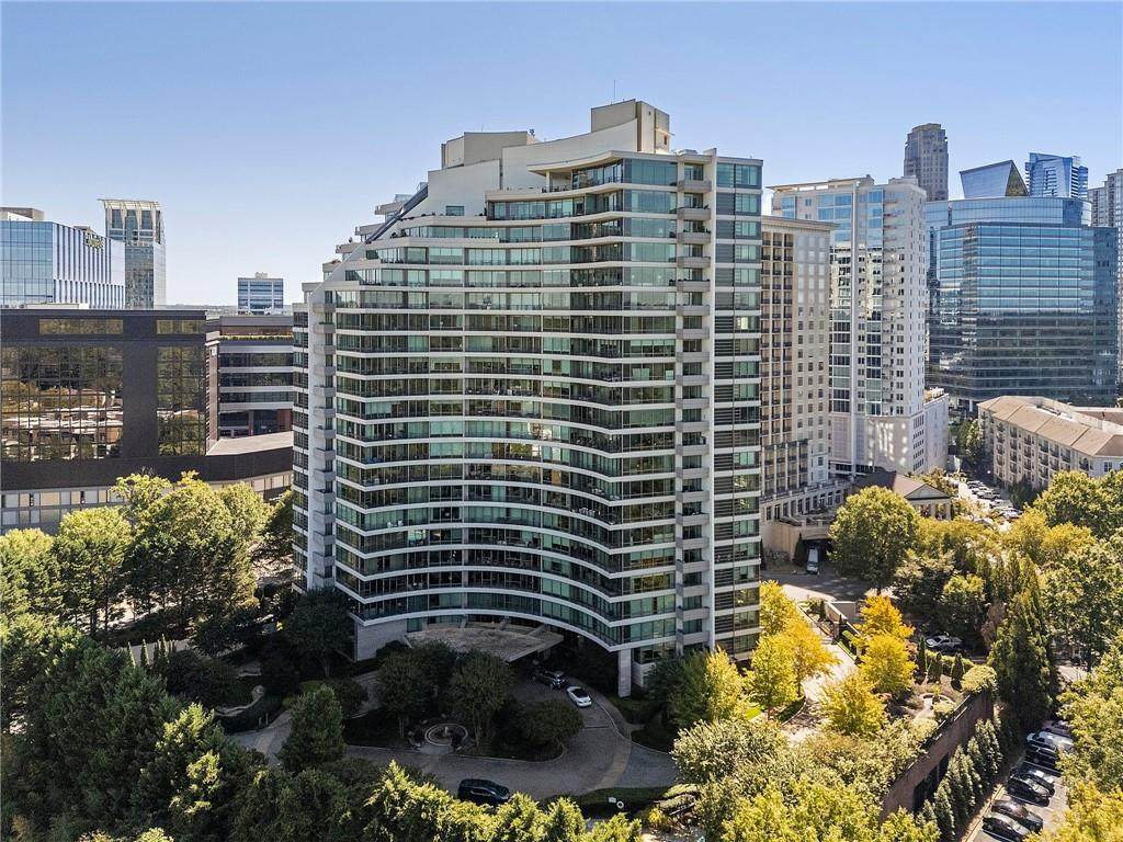 700 Park Regency Place - Photo 1