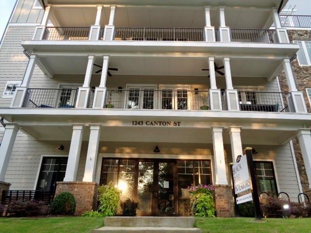 303 Canton Way - Photo 1