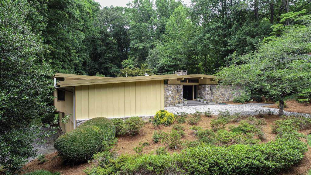 505 Hollydale Court - Photo 1