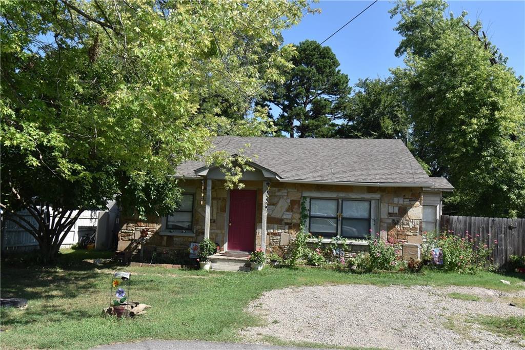 847 Chickasaw Avenue - Photo 1