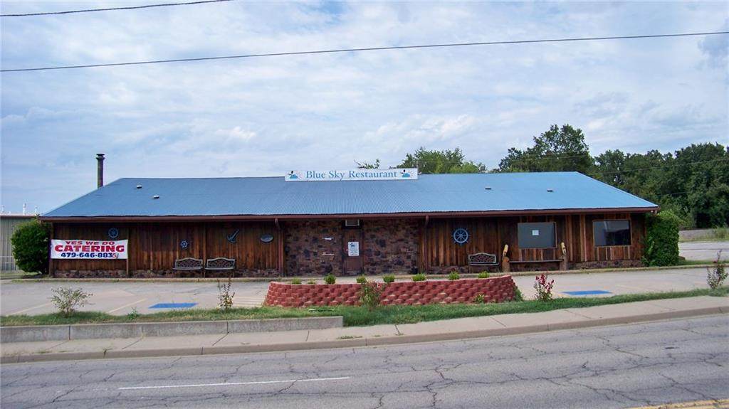 1615 Phoenix Avenue - Photo 1