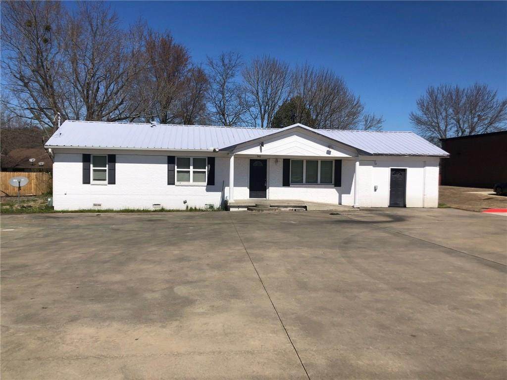 940 West Center Street - Photo 1
