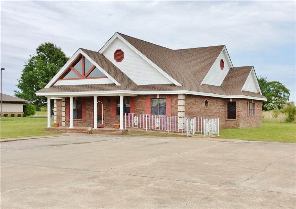 706 Pocola Boulevard - Photo 1