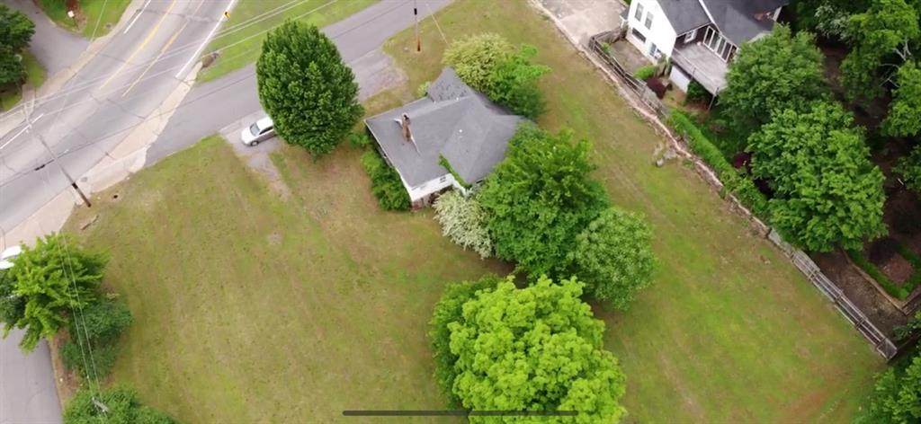 406 7th Street - Photo 1
