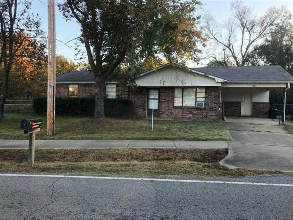1204 Davis Street - Photo 1