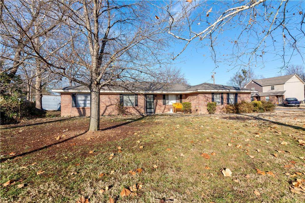 206 7th Street - Photo 1