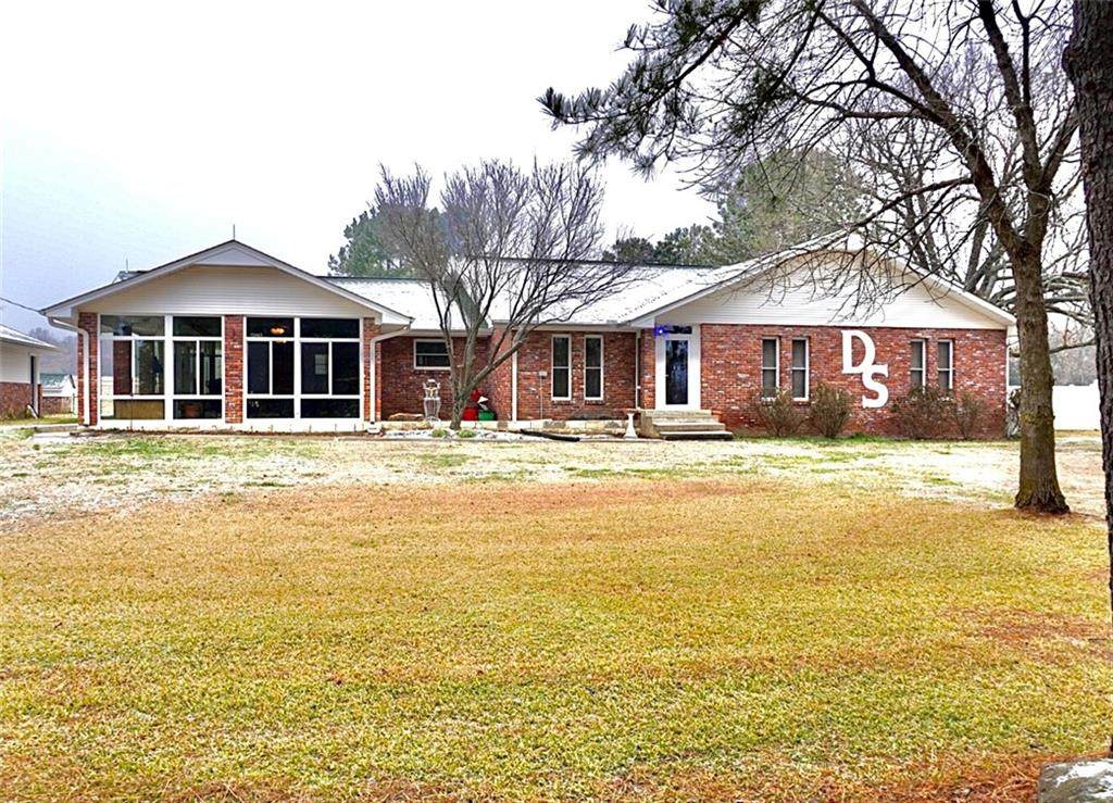10604 W Hwy 96 - Photo 1
