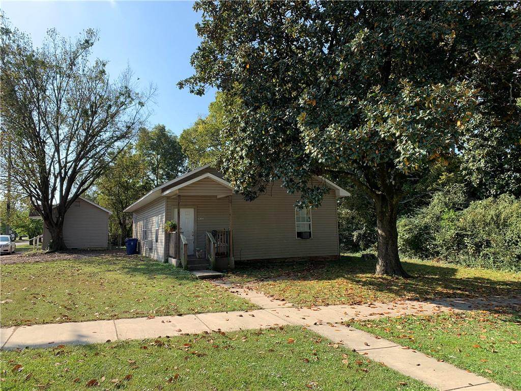 1922 L Street - Photo 1