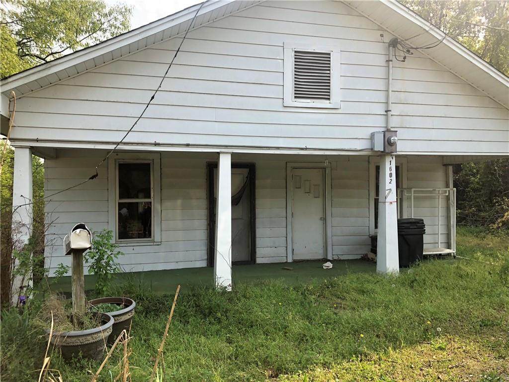 1602 Walnut Street - Photo 1