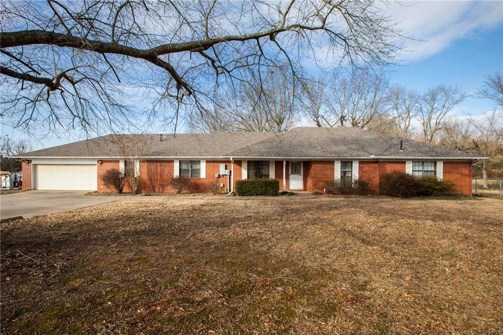 214 Oak Grove Road - Photo 1