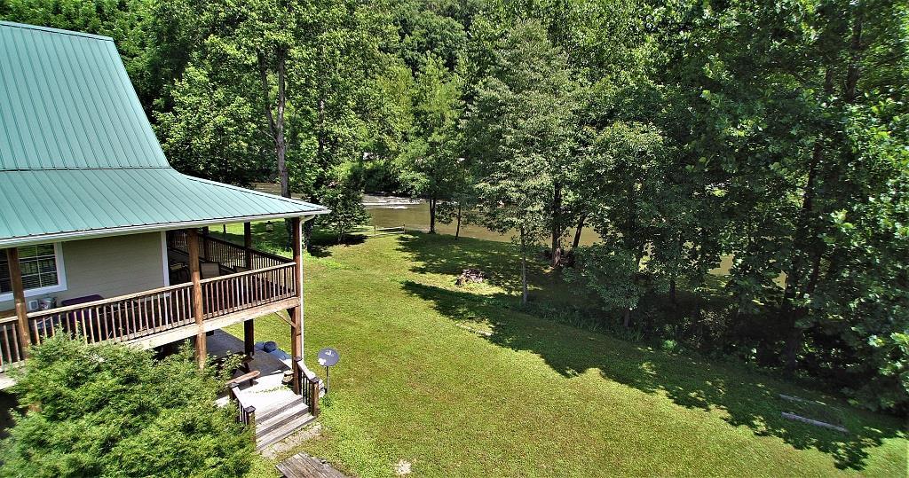 1060 Hornet Drive - Photo 1