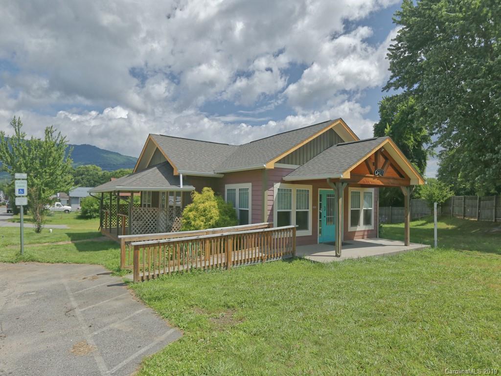 154 Hemlock Street - Photo 1