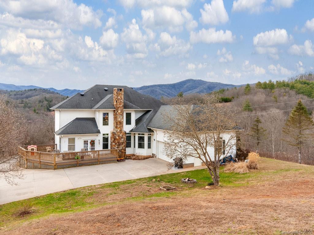 122 Lucky Lane - Photo 1