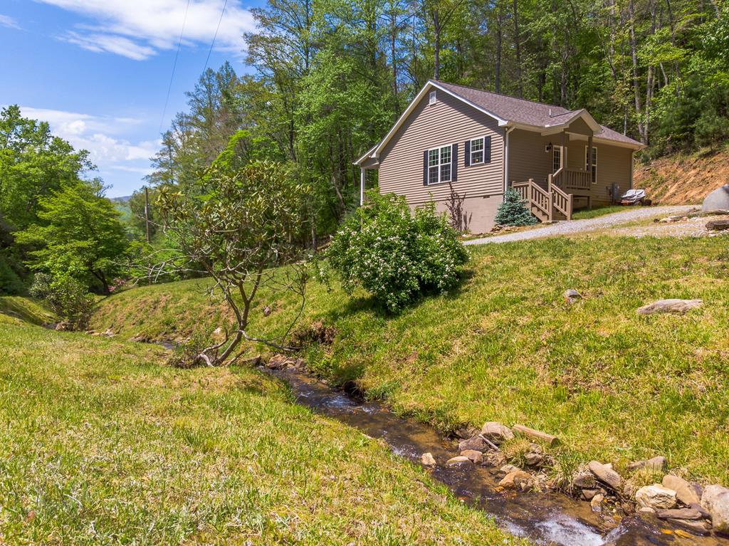 408 Queen Branch Rd - Photo 1