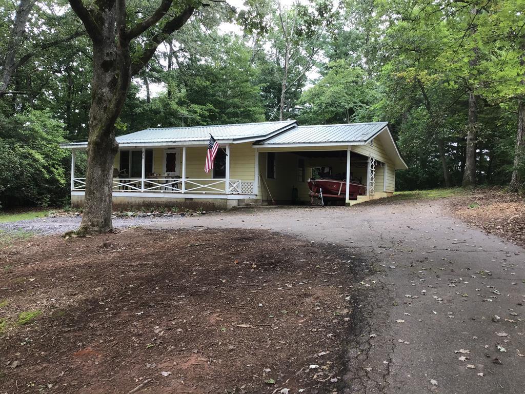 230 Pauline Ave - Photo 1