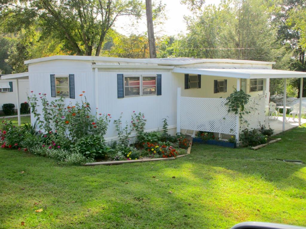 17 Robinson Avenue - Photo 1