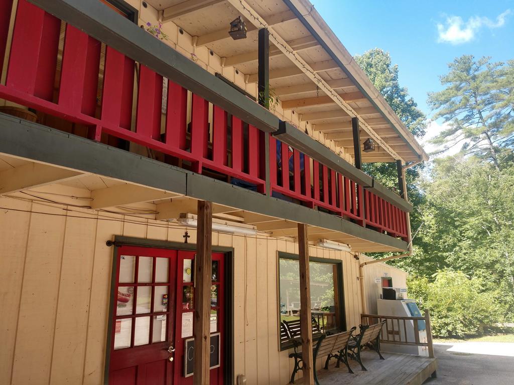 574 Santeetlah Rd - Photo 1