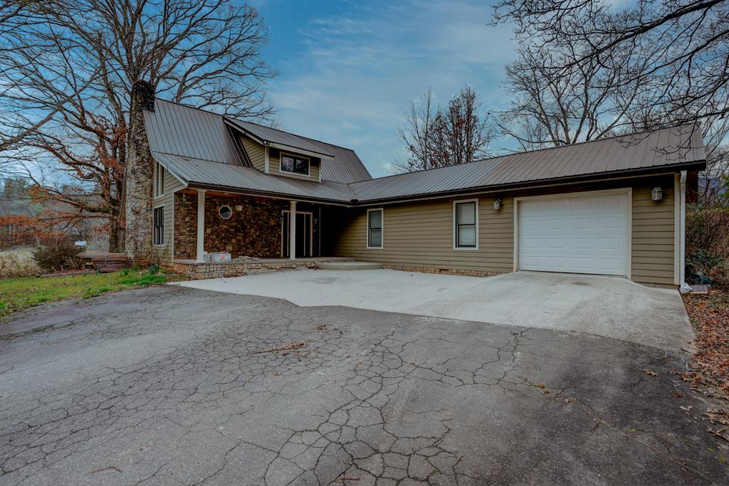 540 Toot Hollow Rd - Photo 1