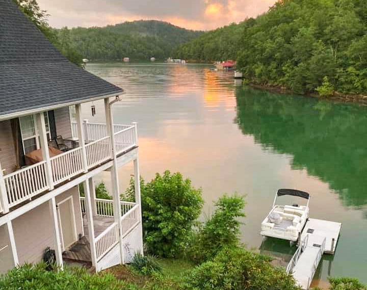 248 Lakeview Dr - Photo 1