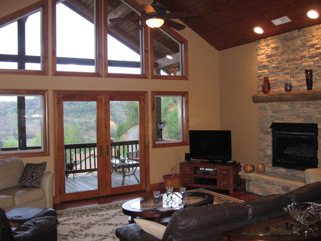295 Sawgrass Dr. #3 - Photo 1