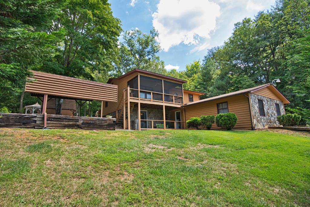 215 Jennings Drive - Photo 1