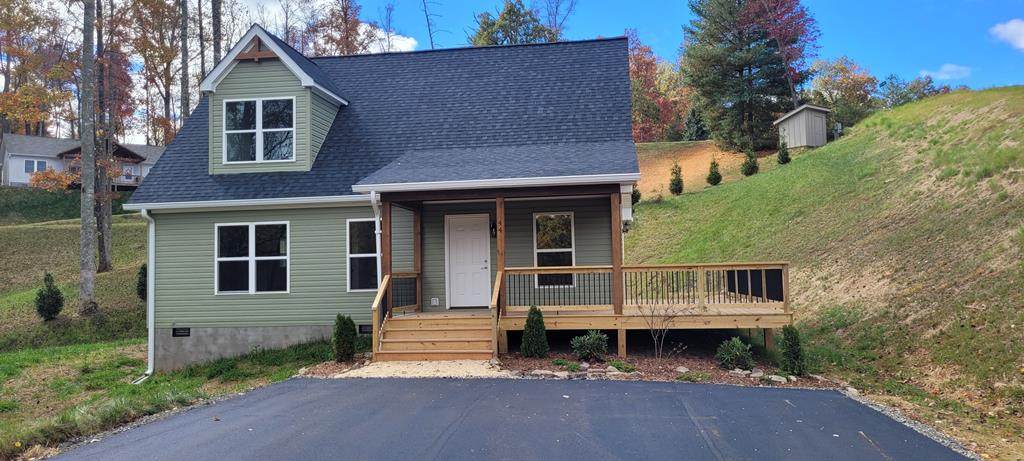 44 44 ENGLISH WALNUT LN - Photo 1