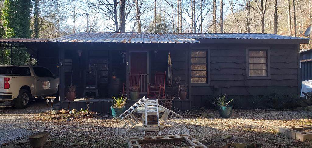 261 Poplar Hill - Photo 1