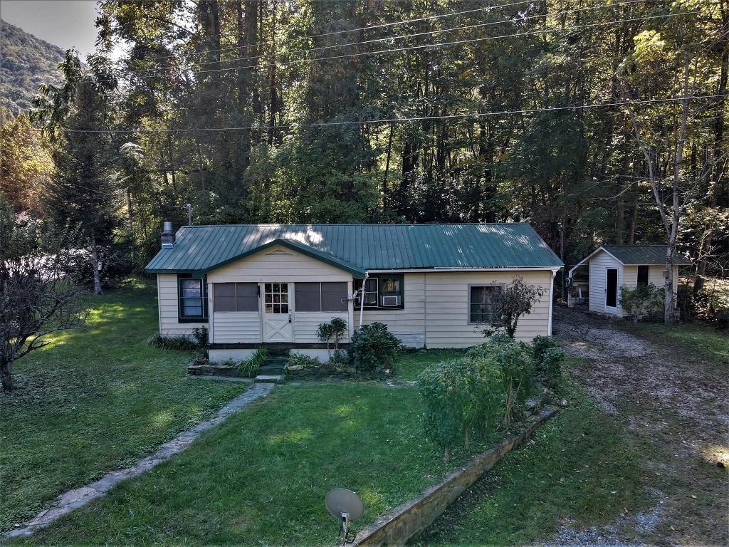 11 Collins Cove - Photo 1