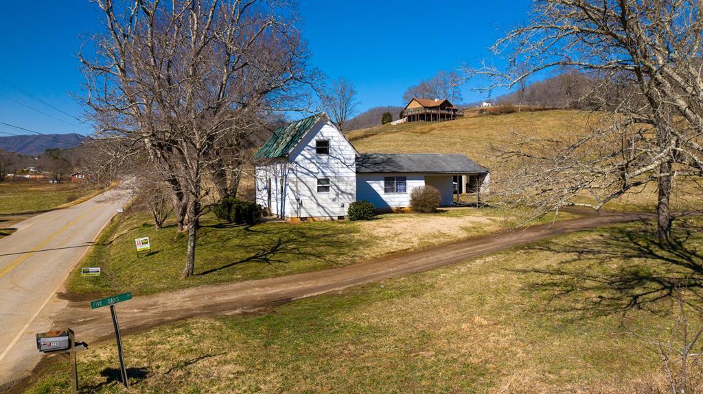 10 Five Oaks Drive - Photo 1