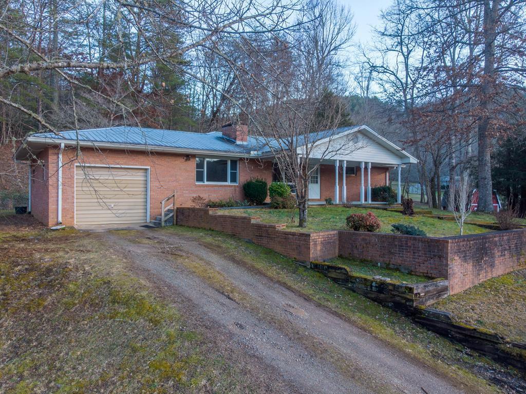 219 Clover Creek Road - Photo 1