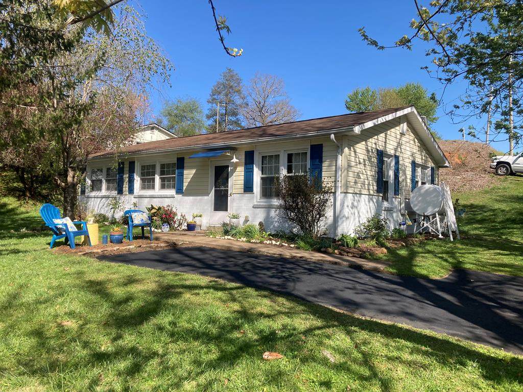 13 Hampton - Photo 1