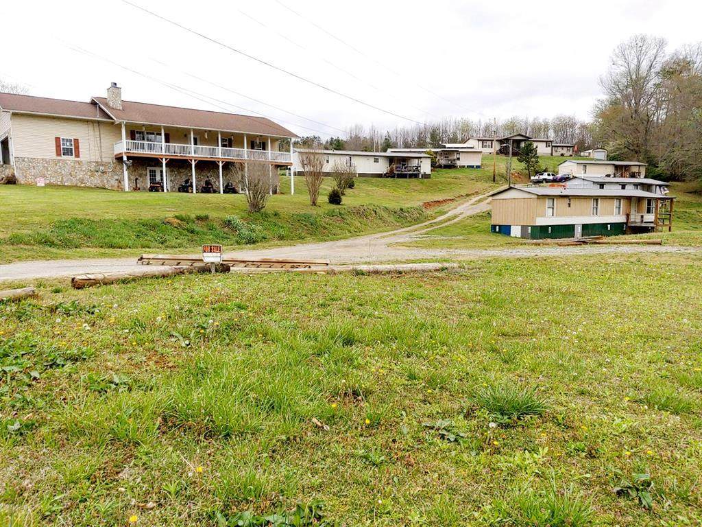 20 Three Oaks Lane - Photo 1