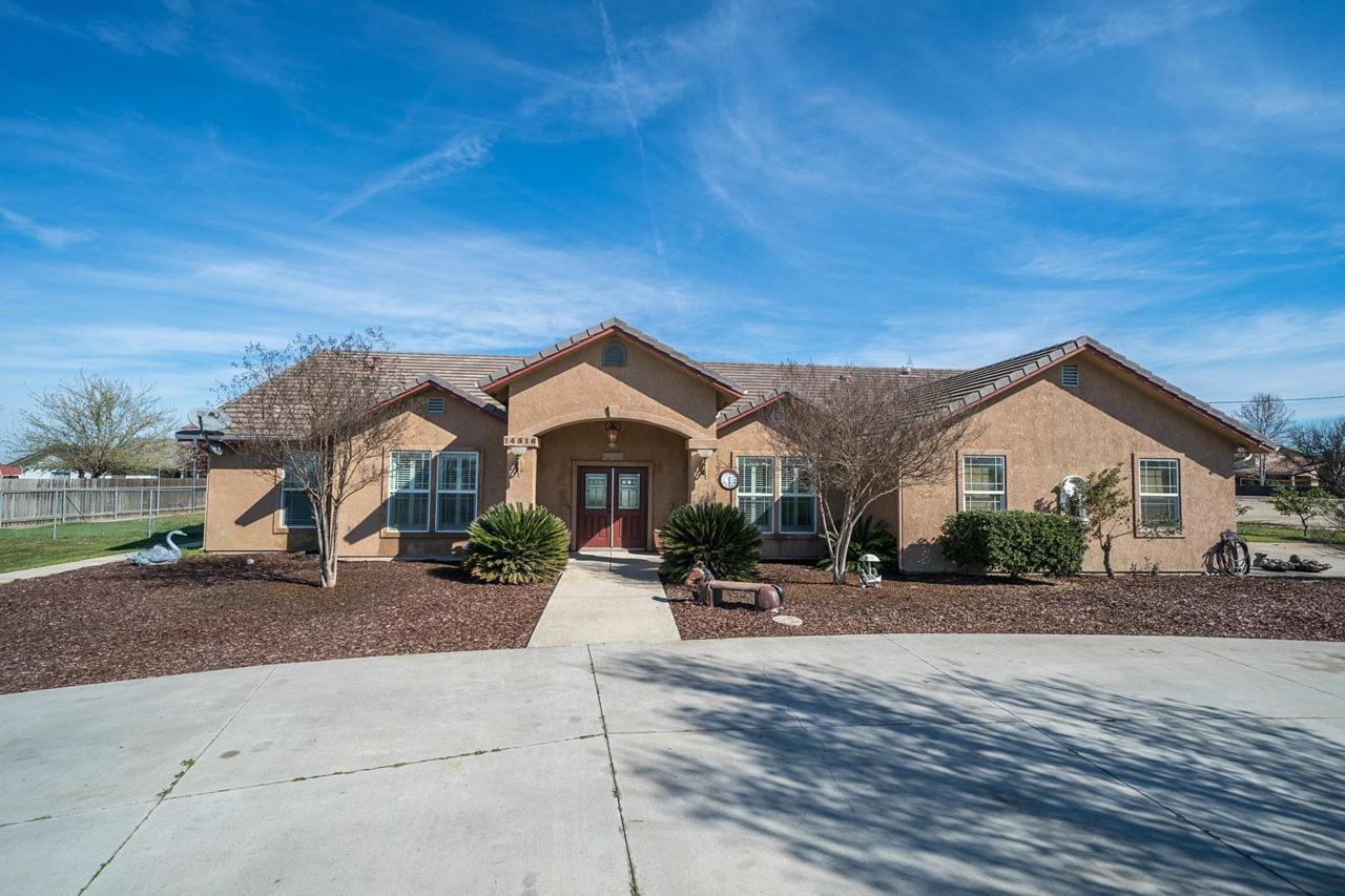 14516 Grangeville Boulevard - Photo 1